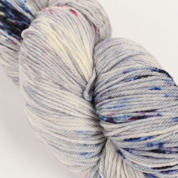 Lolo Did It Plush Sock Yarn Fingering Weight SW Merino 430yd Steel Magnolias - Picture 2 of 4